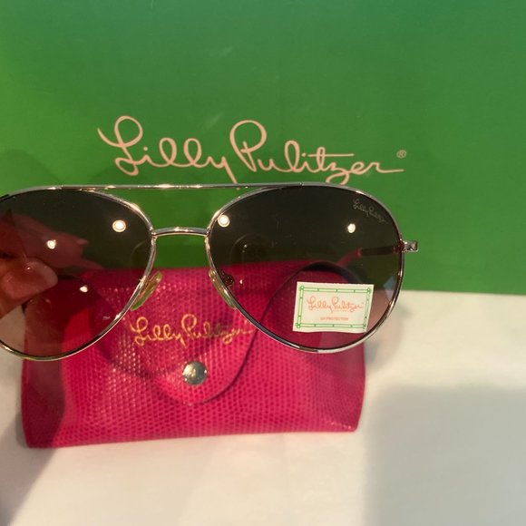Lilly Pulitzer Sunglasses - Picture 4 of 5